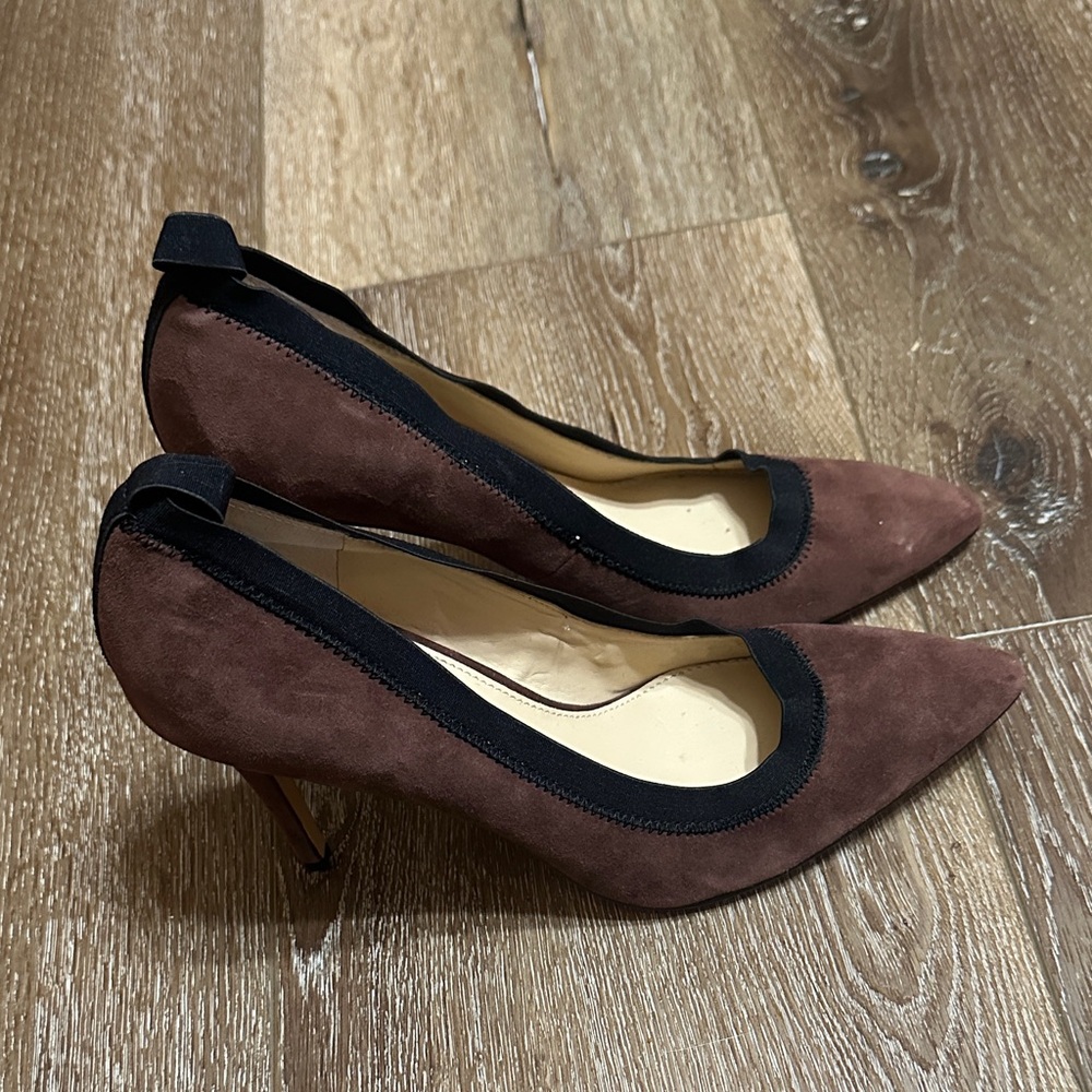 Vince Camuto Brown Suede Heels with Black Trim - Picture 6 of 6
